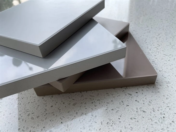 Rimless Gloss 2mm Glass Front Cabinet Door (4)